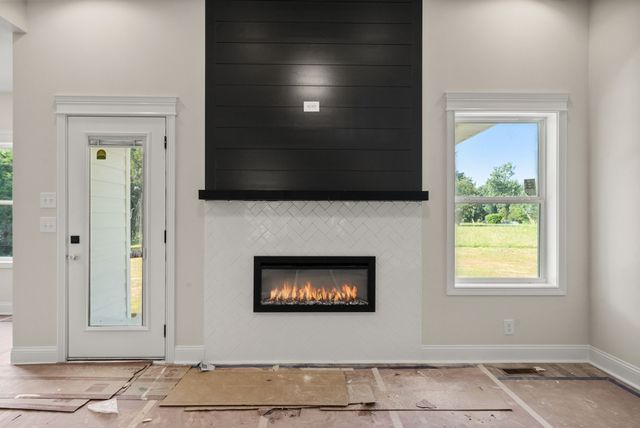 1620 Parchman Rd, Clarksville, TN 37040