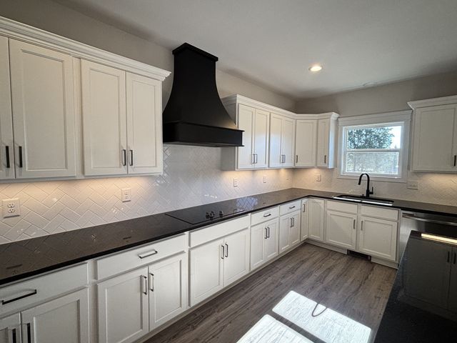 1620 Parchman Rd, Clarksville, TN 37040