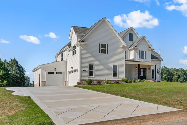 1620 Parchman Rd, Clarksville, TN 37040