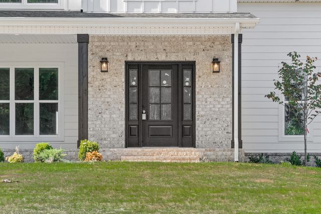 1620 Parchman Rd, Clarksville, TN 37040