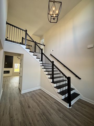 1620 Parchman Rd, Clarksville, TN 37040