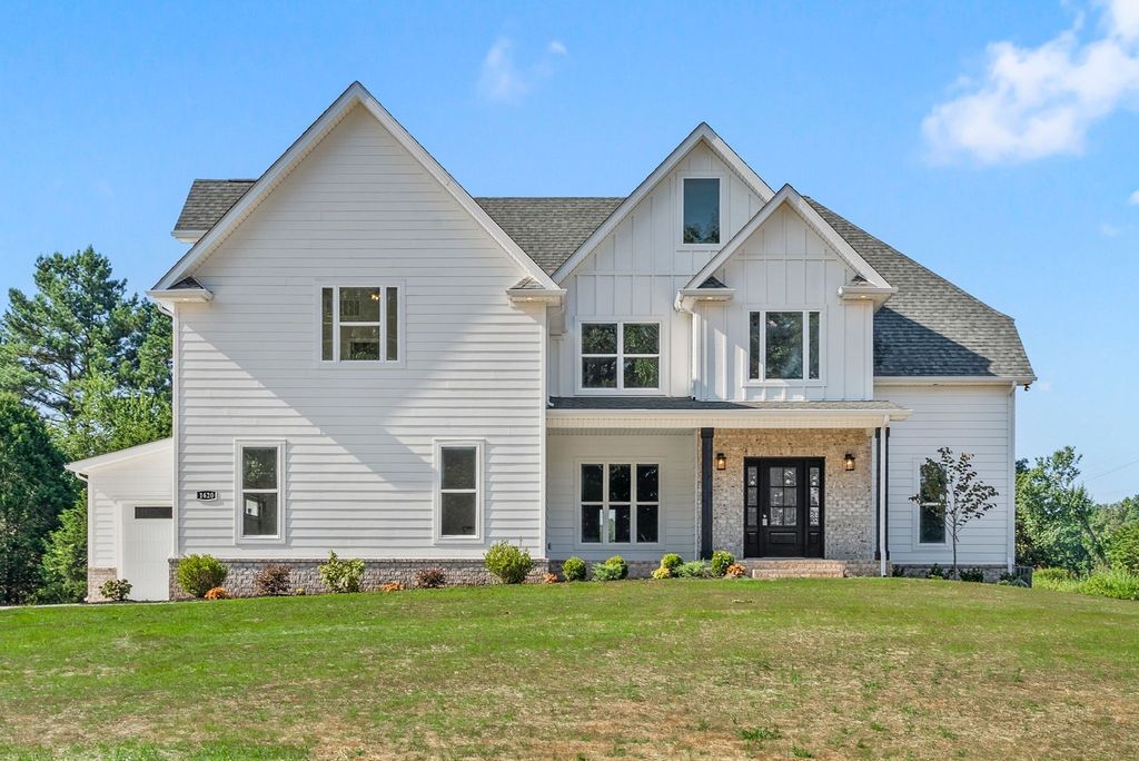 1620 Parchman Rd, Clarksville, TN 37040