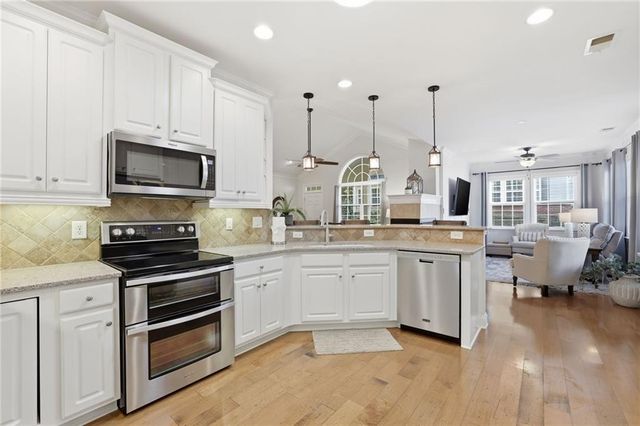 2637 Grapevine Circle 702, Cumming, GA 30041