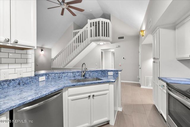 13703 RICHMOND PARK Drive N 2405, Jacksonville, FL 32224