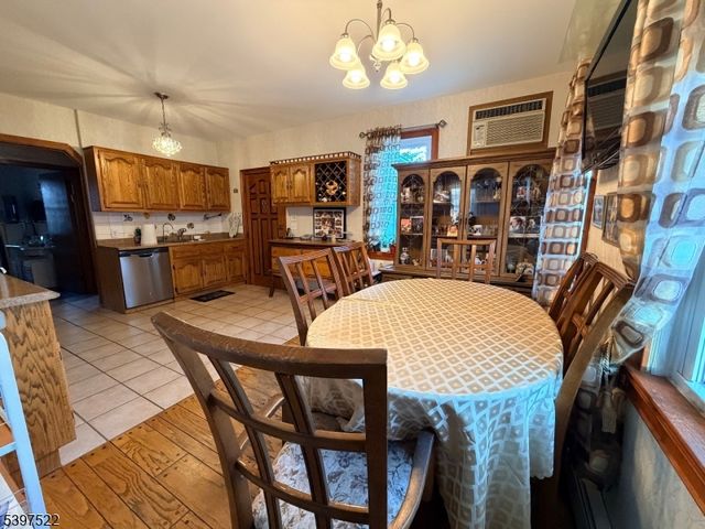 429 River Dr, Elmwood Park Boro, NJ 07407