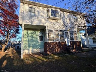 429 River Dr, Elmwood Park Boro, NJ 07407
