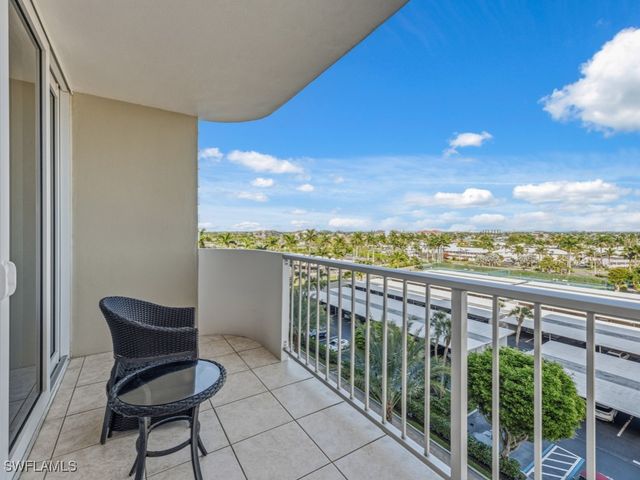 140 Seaview CT 704S, Marco Island, FL 34145