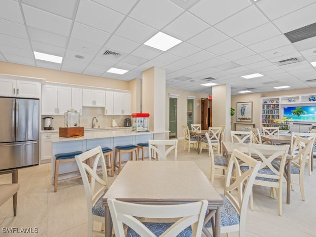 140 Seaview CT 704S, Marco Island, FL 34145