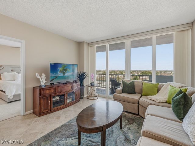 140 Seaview CT 704S, Marco Island, FL 34145