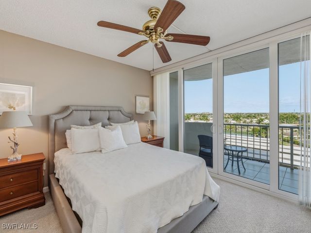 140 Seaview CT 704S, Marco Island, FL 34145