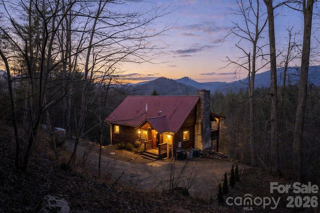 409 Hamlet Drive, Burnsville, NC 28714