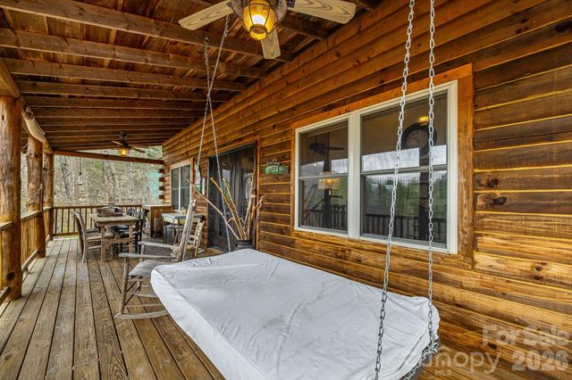 409 Hamlet Drive, Burnsville, NC 28714