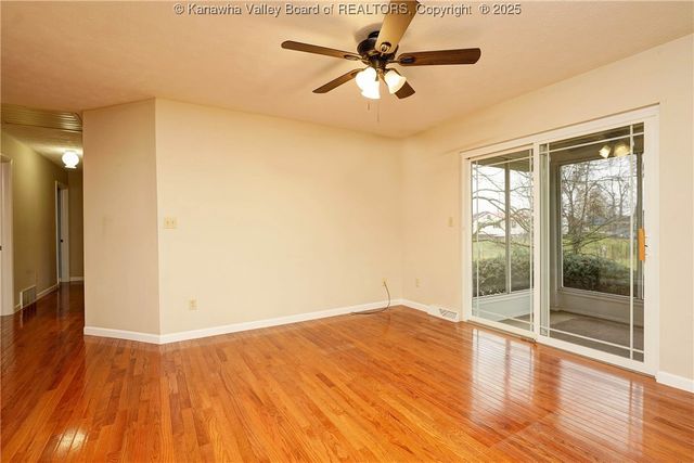 3802 Kathy Drive, Hurricane, WV 25526