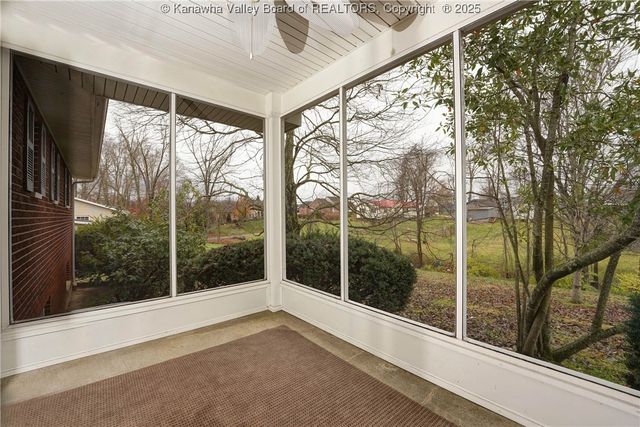 3802 Kathy Drive, Hurricane, WV 25526