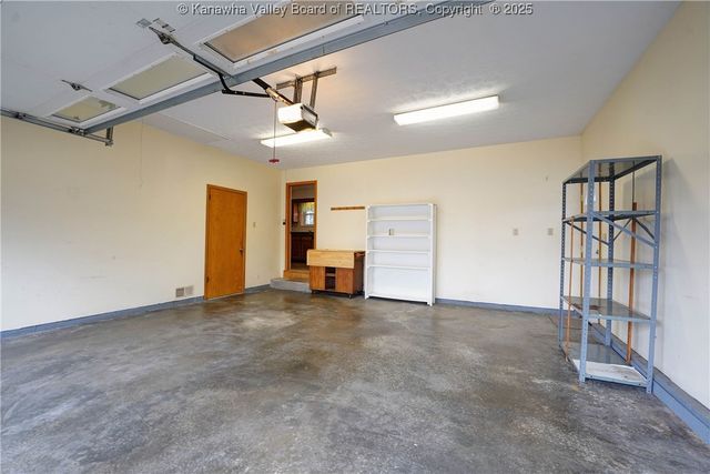 3802 Kathy Drive, Hurricane, WV 25526