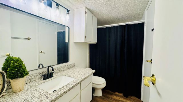 1900 Bay Area Boulevard 136, Houston, TX 77058