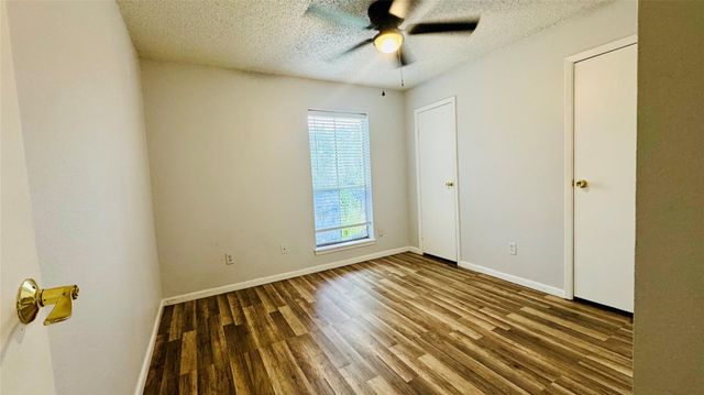 1900 Bay Area Boulevard 136, Houston, TX 77058