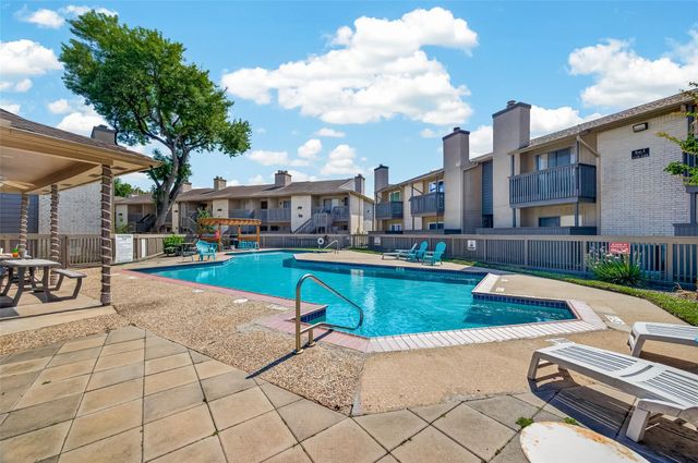 1900 Bay Area Boulevard 136, Houston, TX 77058