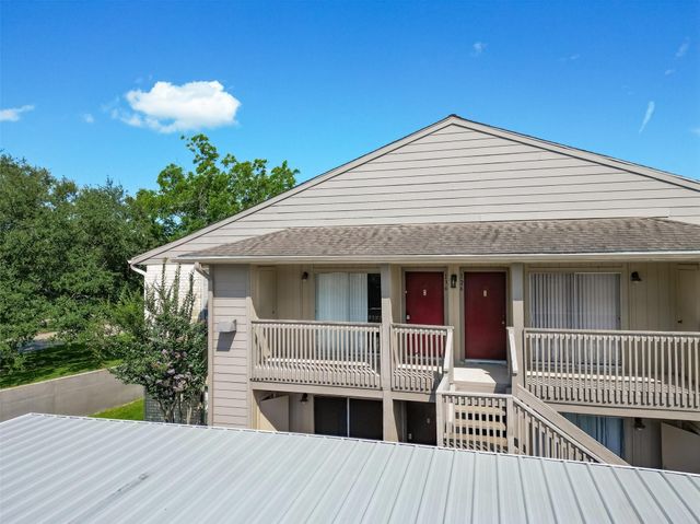 1900 Bay Area Boulevard 136, Houston, TX 77058