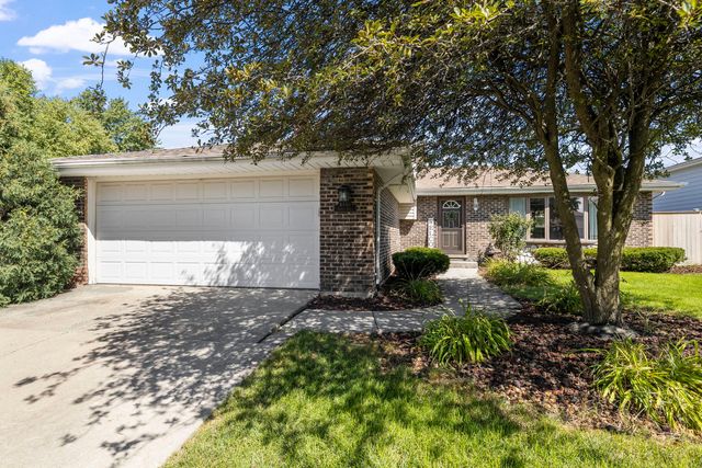 8440 Surrey Drive, Tinley Park, IL 60487