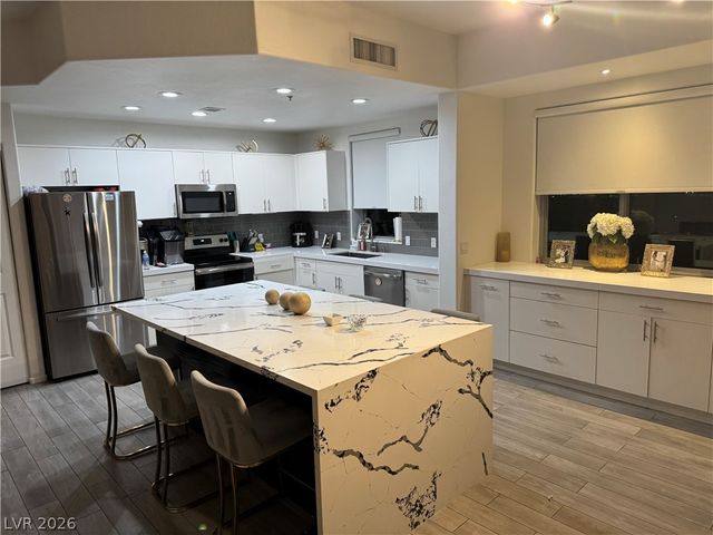 8255 Las Vegas Boulevard 611, Las Vegas, NV 89123