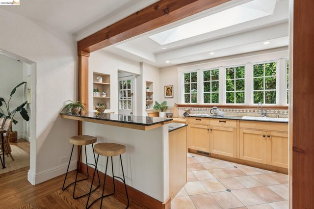 2370 Marin Ave, Berkeley, CA 94708