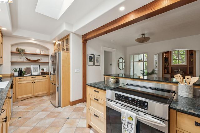 2370 Marin Ave, Berkeley, CA 94708