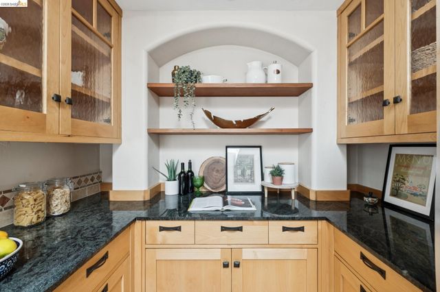 2370 Marin Ave, Berkeley, CA 94708