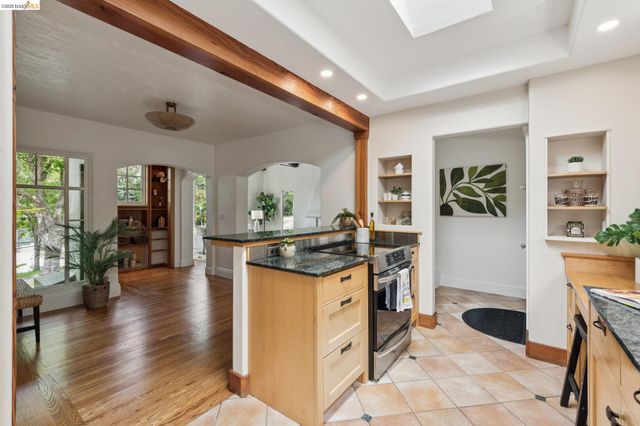 2370 Marin Ave, Berkeley, CA 94708
