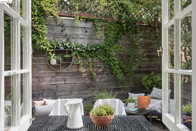 2370 Marin Ave, Berkeley, CA 94708