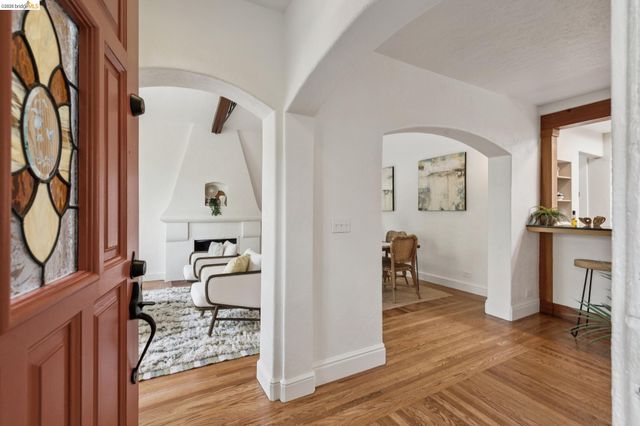 2370 Marin Ave, Berkeley, CA 94708
