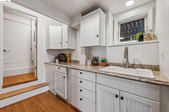 2370 Marin Ave, Berkeley, CA 94708