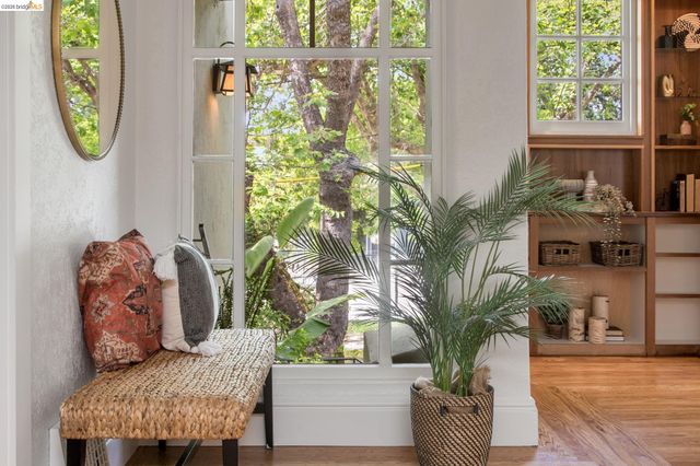 2370 Marin Ave, Berkeley, CA 94708