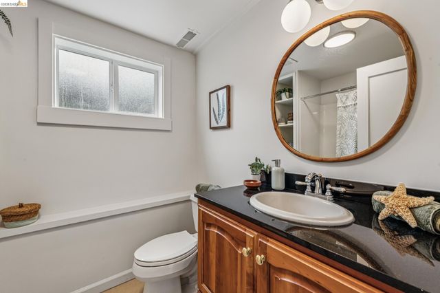 2370 Marin Ave, Berkeley, CA 94708