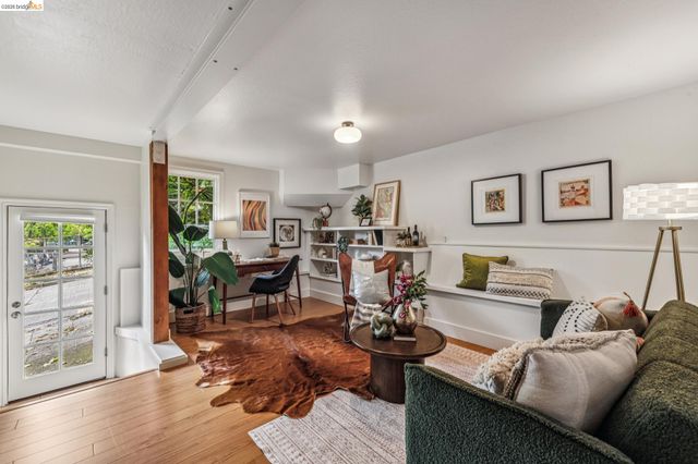 2370 Marin Ave, Berkeley, CA 94708
