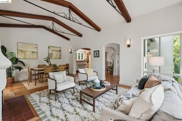 2370 Marin Ave, Berkeley, CA 94708