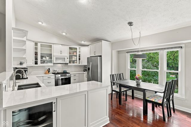 7499 Cherryhill Drive, Indianapolis, IN 46254