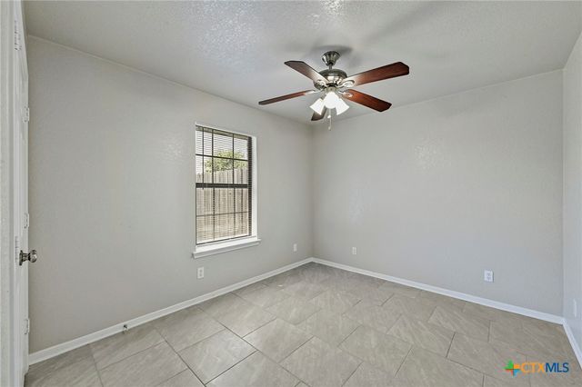 5107 Leaning Oak Drive, Killeen, TX 76542