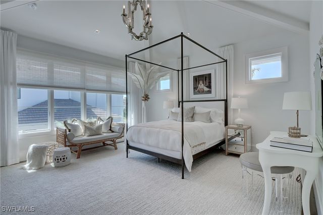 2020 Gordon DR, Naples, FL 34102