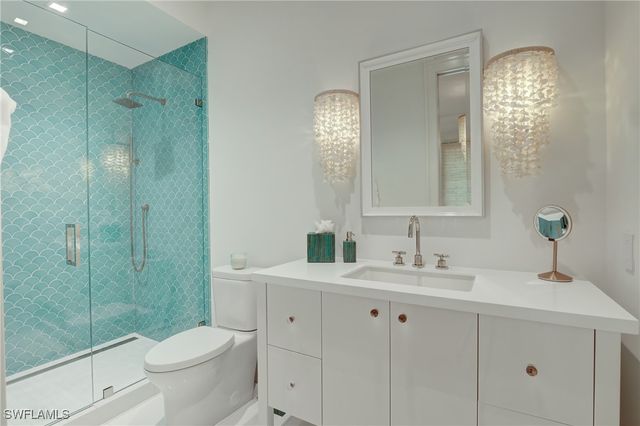 2020 Gordon DR, Naples, FL 34102