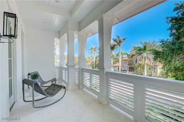 2020 Gordon DR, Naples, FL 34102