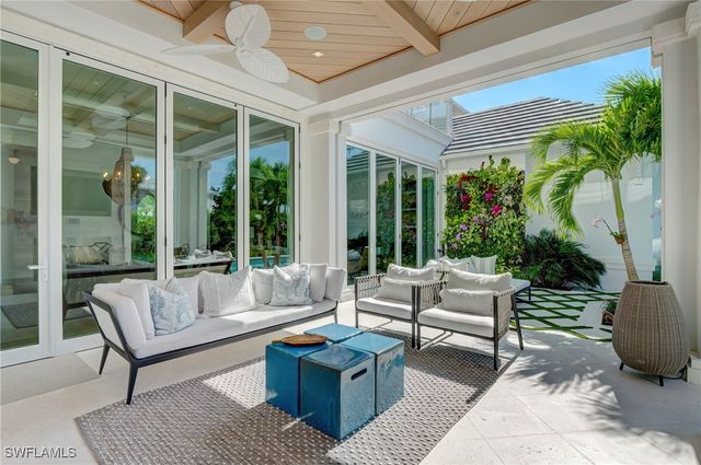 2020 Gordon DR, Naples, FL 34102