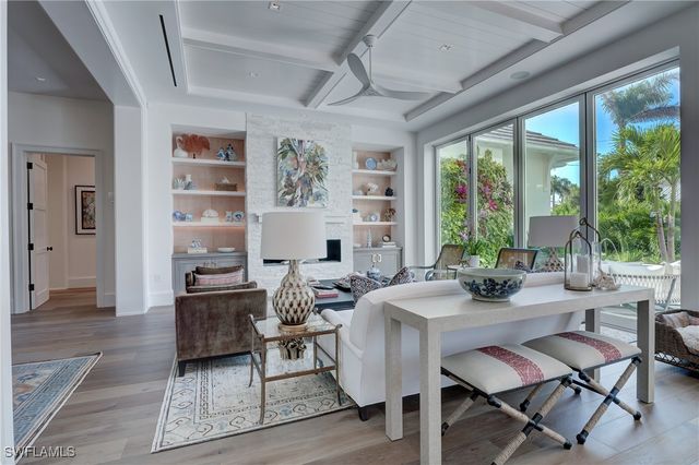 2020 Gordon DR, Naples, FL 34102