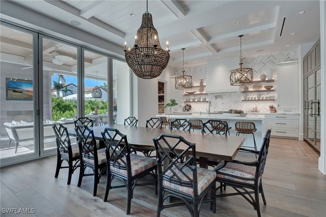 2020 Gordon DR, Naples, FL 34102