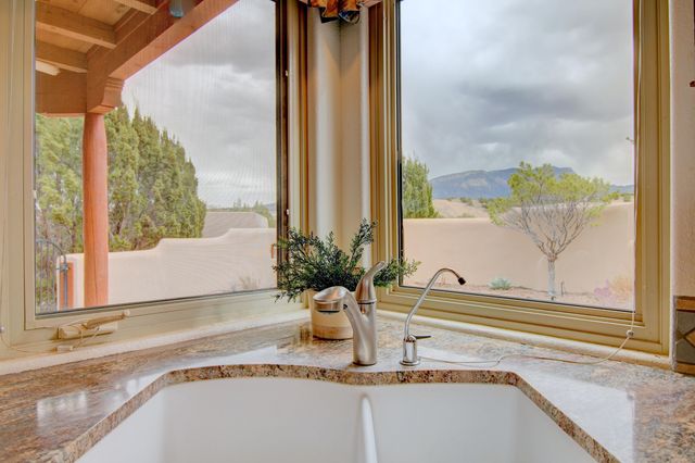 7 Cory Court, Placitas, NM 87043