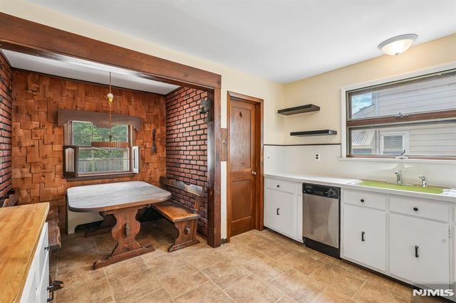 21 Ferncliff Road, Bloomfield, NJ 07003