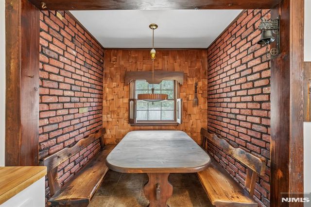 21 Ferncliff Road, Bloomfield, NJ 07003
