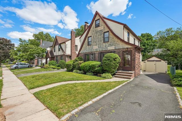 21 Ferncliff Road, Bloomfield, NJ 07003