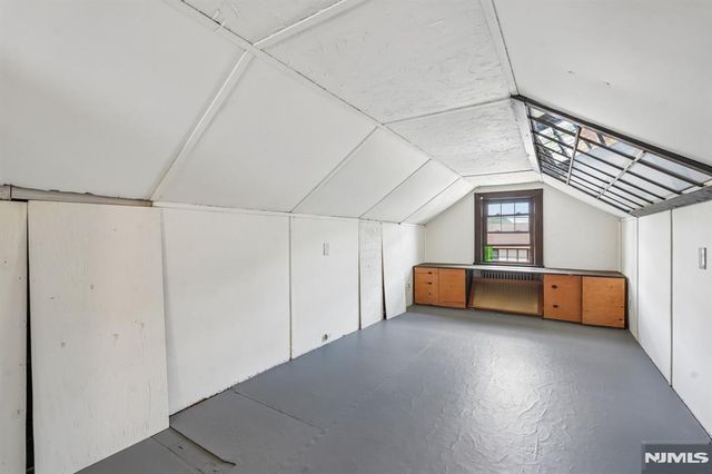 21 Ferncliff Road, Bloomfield, NJ 07003