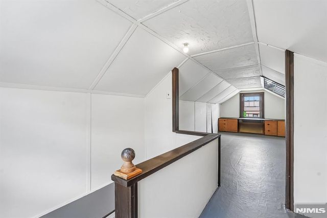 21 Ferncliff Road, Bloomfield, NJ 07003